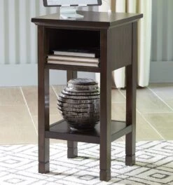 Marnville Accent Table (Dark Brown)