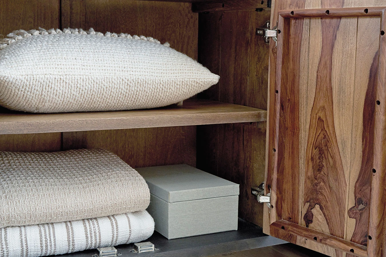 Bellwick Accent Cabinet 7 Bellwick Accent Cabinet - Image 7