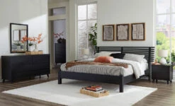 Danziar Slat Platform Bedroom Set