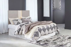 Surancha Queen Bed (Headboard Only)