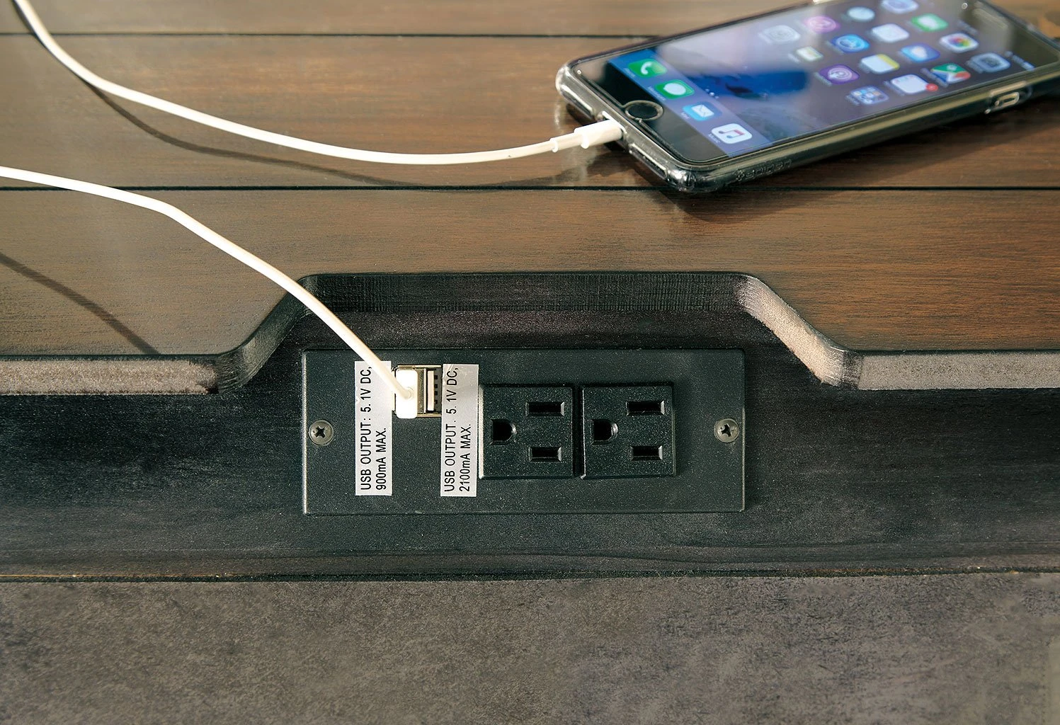 Lakeleigh Panel Bedroom Set 6 Lakeleigh Panel Bedroom Set - Image 6