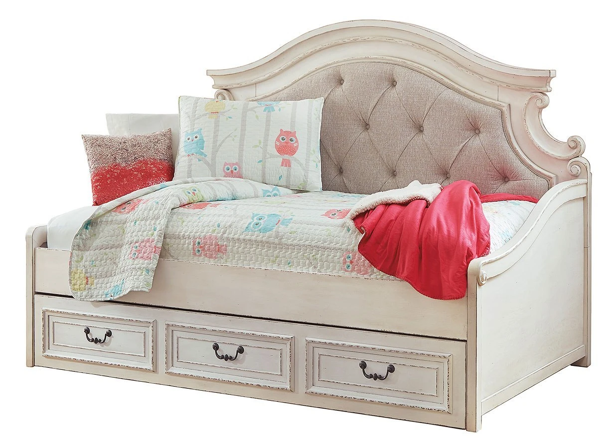 Realyn Daybed Bedroom Set 13 Realyn Daybed Bedroom Set - Image 13