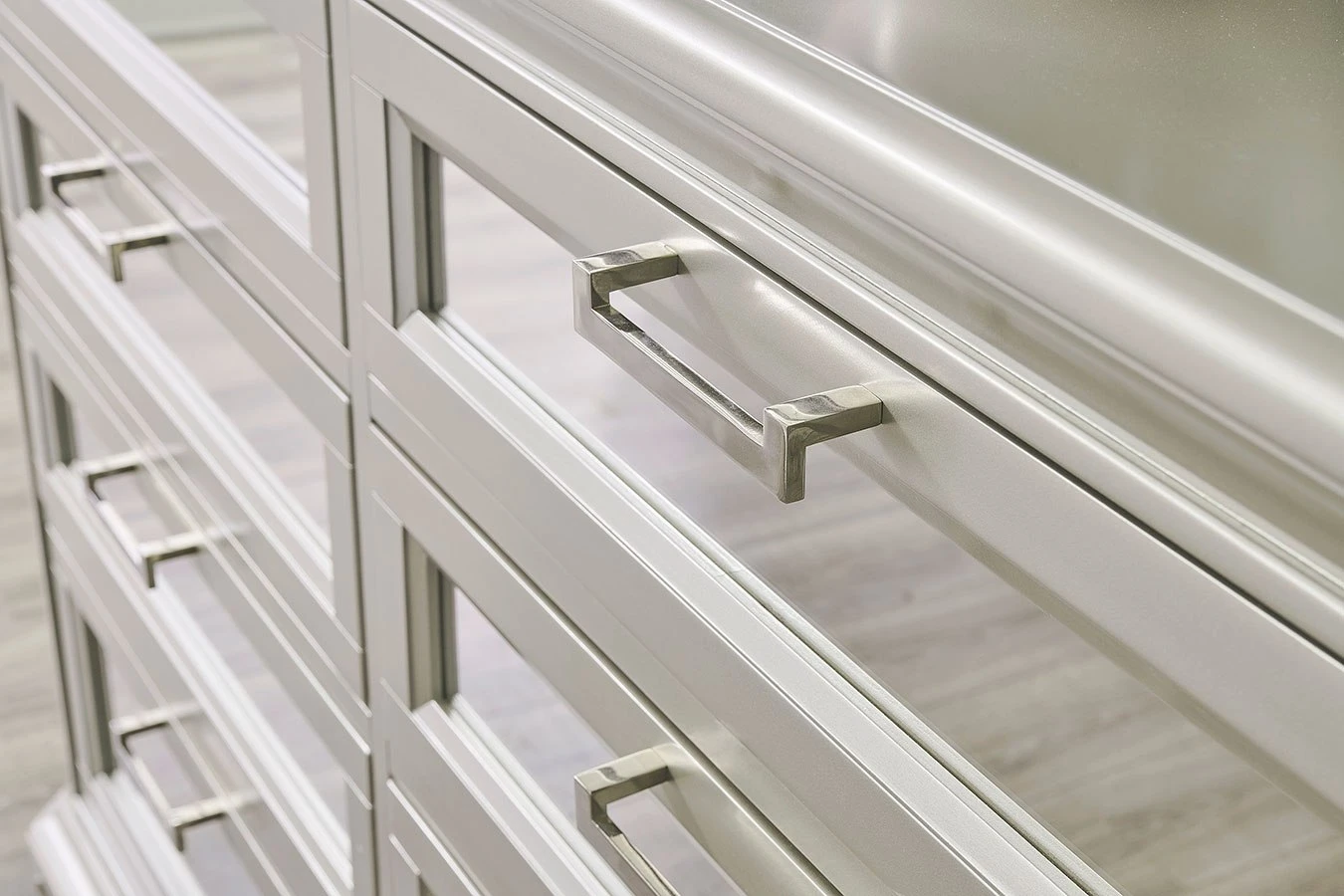 Lindenfield Dresser 3 Lindenfield Dresser - Image 3