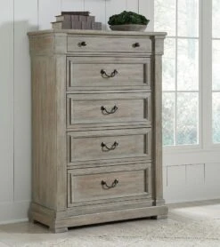 Moreshire Chest
