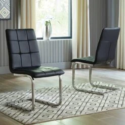 Madanere Black Side Chair (Set Of 4)