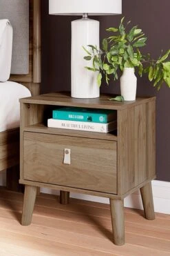 Aprilyn Honey Youth Platform Bed -Ashley EB1187 291 nightstand 1 8