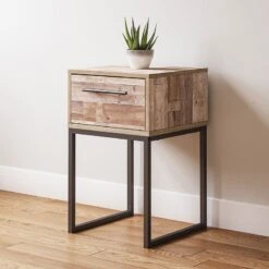 Neilsville Nightstand (Whitewash)