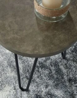 Hadasky 3-Piece Occasional Table Set -Ashley T144 13 set 4