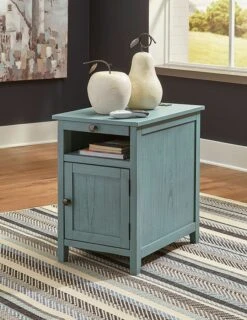 Treytown Chairside End Table (Teal)