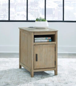 Devonsted Chairside End Table (Light Brown)