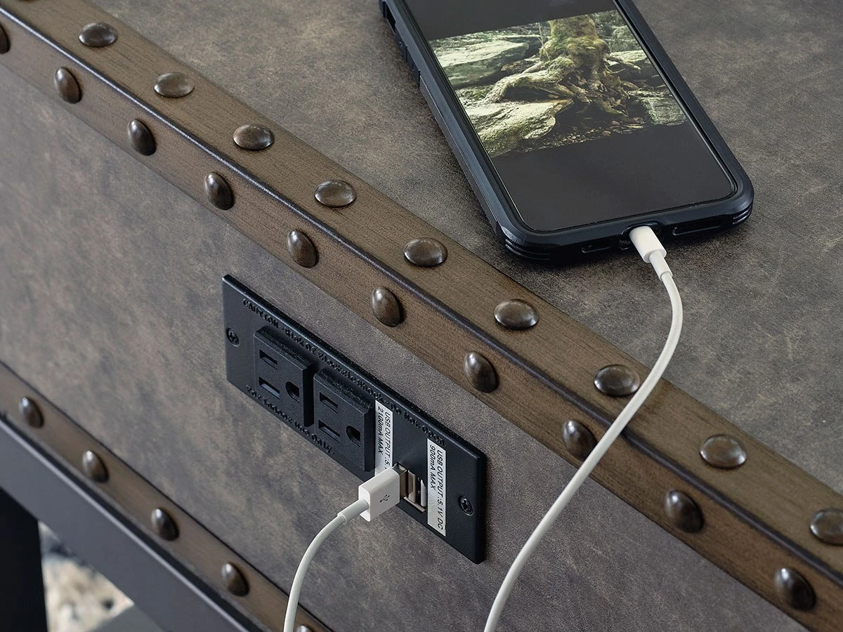 Derrylin End Table W/ USB Charging Ports 2 Derrylin End Table W/ USB Charging Ports - Image 2